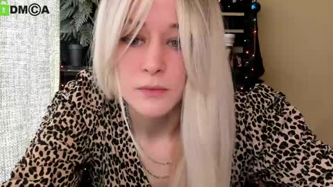Snapshot of thief_of_hearts_ chatting on February 24, 8:15 am thief_of_hearts_ online show from February 24, 8:15 am