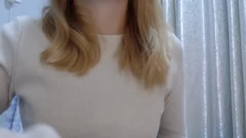 sara online show from April 4, 2:10 am