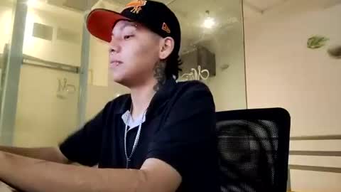 thomas27f online show from November 24, 4:14 am