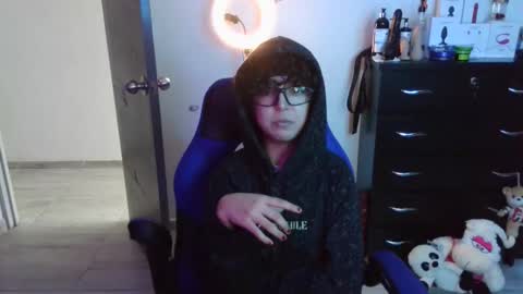 Snapshot of thomascooper_cams chatting on October 10, 8:58 pm VALERIA online show from October 10, 8:58 pm