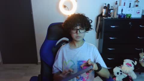 Snapshot of thomascooper_cams chatting on September 24, 1:59 am VALERIA online show from September 24, 1:59 am