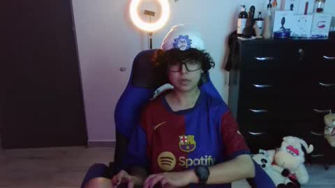 Snapshot of thomascooper_cams chatting on October 27, 12:28 am VALERIA online show from October 27, 12:28 am