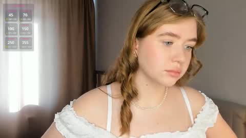Annie online show from September 16, 5:48 am