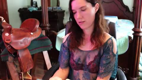 ThornburyRose online show from December 18, 6:01 pm