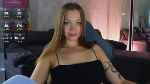 Snapshot of tia__moon chatting on September 14, 1:42 pm tia__moon online show from September 14, 1:42 pm