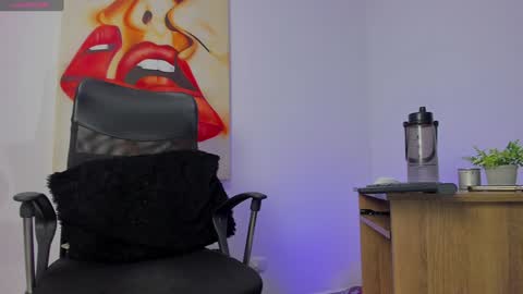 carolina online show from December 17, 11:28 am