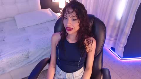 LIA online show from December 20, 3:27 pm