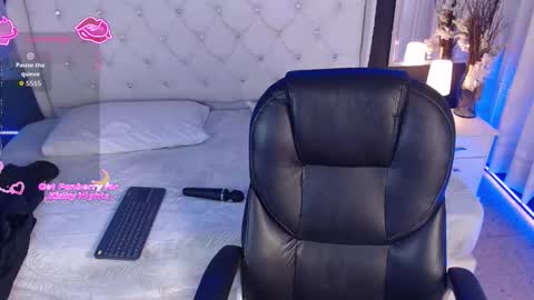 LIA online show from December 3, 5:37 pm