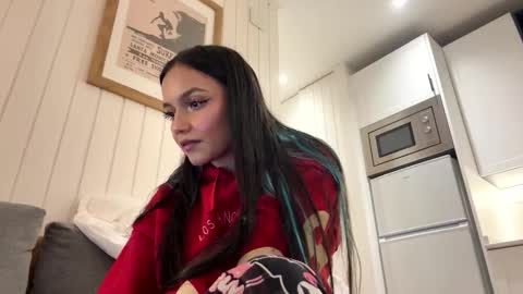 Tiana Le online show from February 9, 7:16 pm