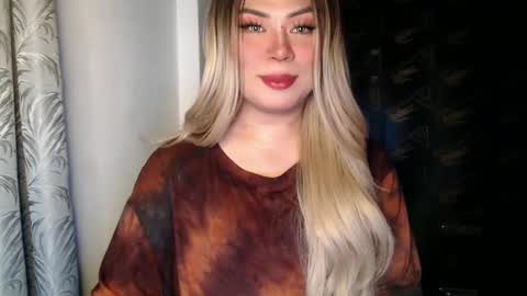 arianna tiara online show from December 17, 4:33 pm