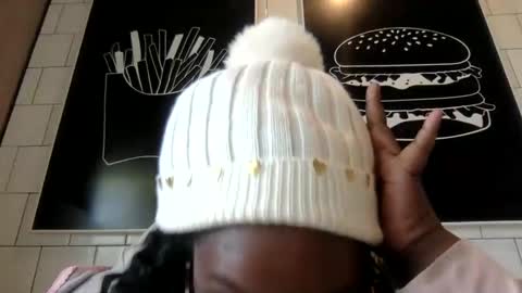 Snapshot of tierrahenri chatting on January 7, 3:02 pm Tierra Henri online show from January 7, 3:02 pm