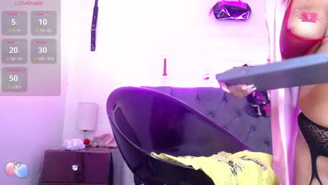 Snapshot of tifanny_nails chatting on December 28, 4:20 pm Tifanny Nails online show from December 28, 4:20 pm