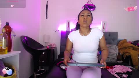 Snapshot of tifanny_nails chatting on January 15, 8:48 pm Tifanny Nails online show from January 15, 8:48 pm