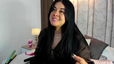 Snapshot of tifany__ross chatting on September 30, 8:24 pm Tiff3 online show from September 30, 8:24 pm