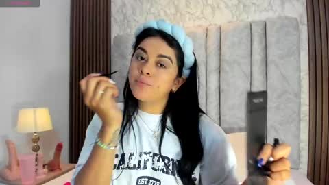 Tiff3 online show from November 4, 8:47 pm