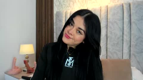 Snapshot of tifany__ross chatting on September 22, 8:18 pm Tiff3 online show from September 22, 8:18 pm