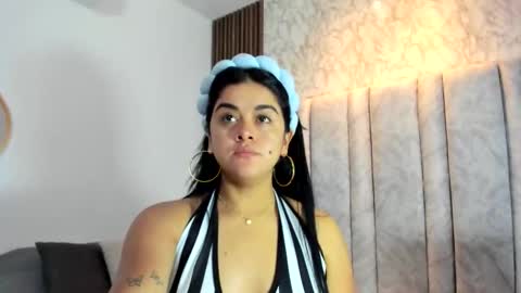 Snapshot of tifany__ross chatting on October 1, 8:25 pm Tiff3 online show from October 1, 8:25 pm