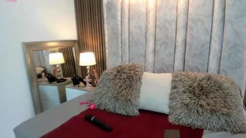 Snapshot of tifany__ross chatting on January 28, 2:32 am Tiff3 online show from January 28, 2:32 am