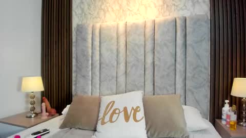 Snapshot of tifany__ross chatting on September 26, 9:45 pm Tiff3 online show from September 26, 9:45 pm