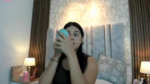 Snapshot of tifany__ross chatting on March 10, 2:28 am Tiff3 online show from March 10, 2:28 am