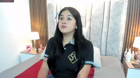 Snapshot of tifany__ross chatting on February 7, 2:40 am Tiff3 online show from February 7, 2:40 am