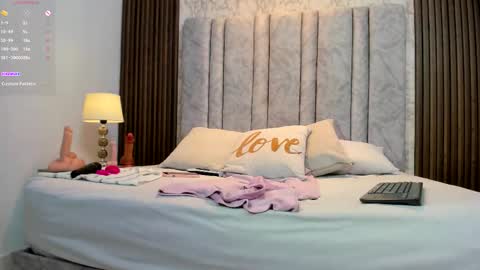 Snapshot of tifany__ross chatting on October 15, 8:55 pm Tiff3 online show from October 15, 8:55 pm