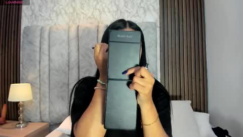 Snapshot of tifany__ross chatting on October 21, 8:24 pm Tiff3 online show from October 21, 8:24 pm