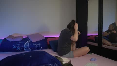 Tiffany online show from February 3, 9:29 pm