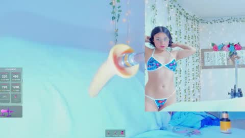 Tiffanny online show from November 4, 9:25 am