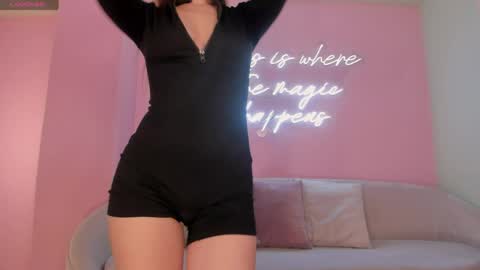 Tiffanny Sins online show from April 9, 6:19 am