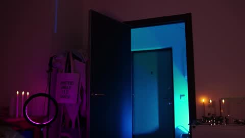 Im here on Fridays Saturdays Sundays  online show from November 9, 11:44 pm