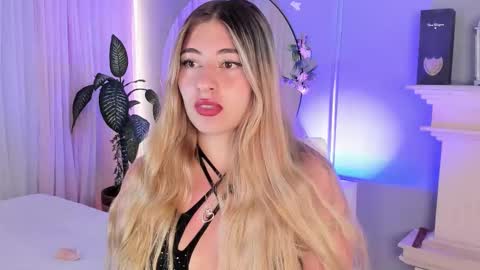 Tiffany Becker online show from January 13, 1:26 pm