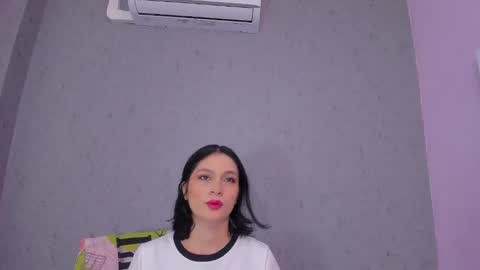 Snapshot of tiffany_mendez chatting on October 6, 12:11 pm tiffany_mendez online show from October 6, 12:11 pm