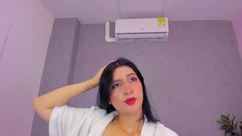 tiffany_mendez online show from April 13, 12:06 pm