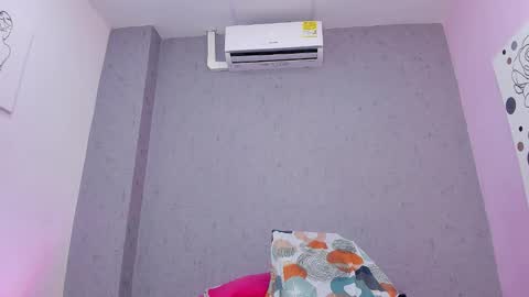 Snapshot of tiffany_mendez chatting on October 30, 1:01 pm tiffany_mendez online show from October 30, 1:01 pm