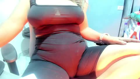 Snapshot of tiffany_teressa chatting on January 20, 7:57 pm tiffany theressa online show from January 20, 7:57 pm