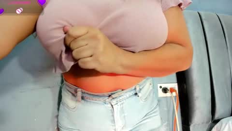 Snapshot of tiffany_teressa chatting on September 19, 10:53 pm tiffany theressa online show from September 19, 10:53 pm