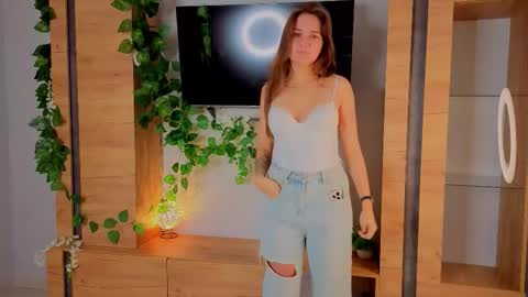 Im Emily online show from September 23, 4:38 pm