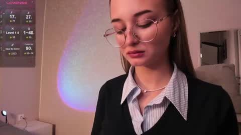 Snapshot of tiffanyhunt chatting on October 21, 3:16 pm Tiffany online show from October 21, 3:16 pm