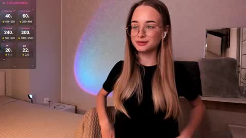 Snapshot of tiffanyhunt chatting on October 28, 1:28 pm Tiffany online show from October 28, 1:28 pm