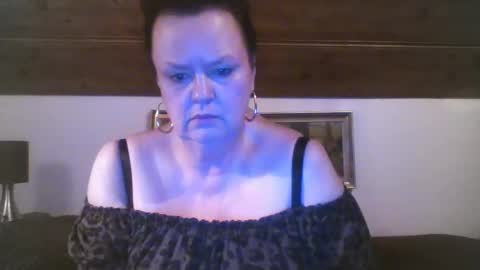 TiffanyMature online show from September 17, 9:13 pm