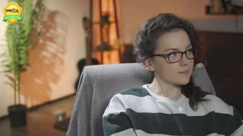 tiffanyriox online show from February 17, 1:16 am