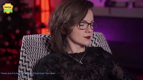 Snapshot of tiffanyriox chatting on December 5, 2:53 am tiffanyriox online show from December 5, 2:53 am