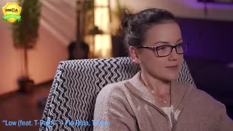 tiffanyriox online show from October 15, 11:51 pm