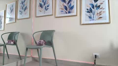 tiffanystorms_ls online show from September 16, 12:57 pm