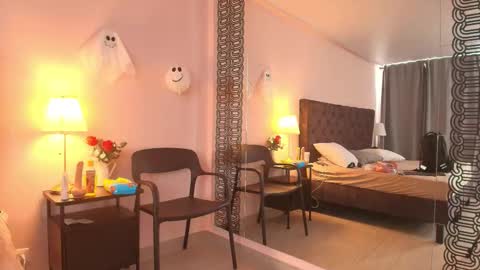 Snapshot of tiffanystorms_ls chatting on October 23, 12:55 pm tiffanystorms_ls online show from October 23, 12:55 pm