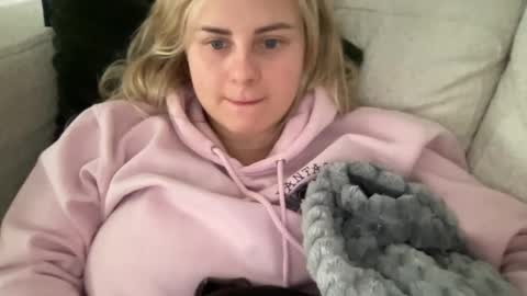 Lexi online show from September 25, 4:44 am