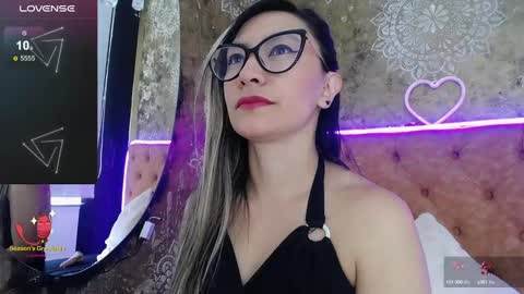 Snapshot of tila_tequila15 chatting on January 29, 12:35 pm TILA TEQUILA online show from January 29, 12:35 pm