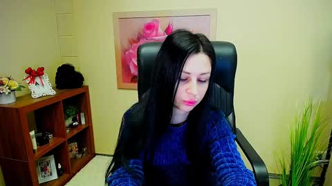 Luisa online show from December 12, 9:40 am
