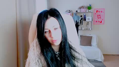 Luisa online show from April 1, 7:53 am